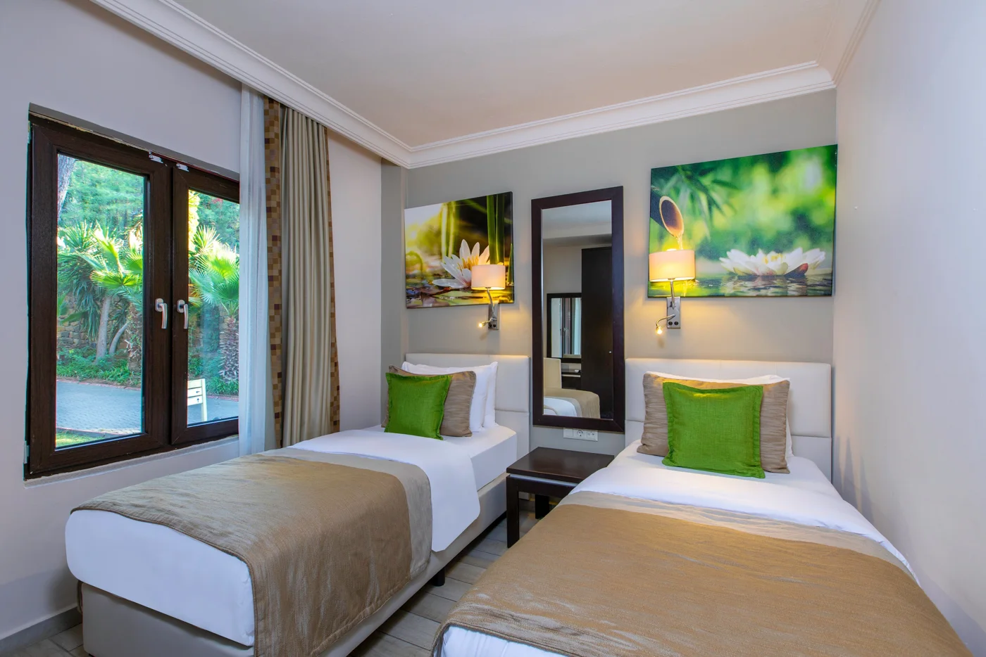 Süperior Suite Oda — Bahçe Manzaralı — Marmaris Bay Resort